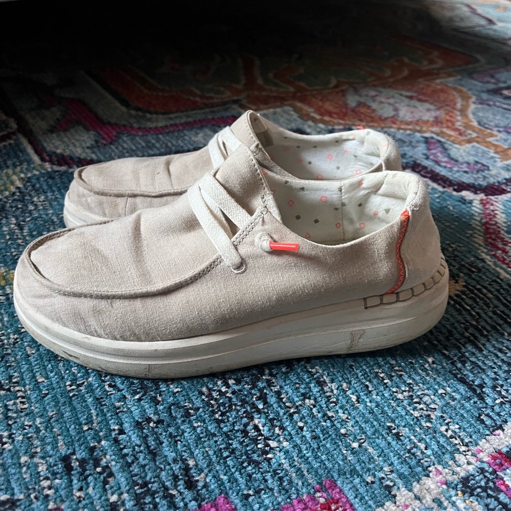 Platform HeyDude women’s shoes size 7